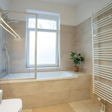 Apartmán Fullhouse - Halle - B2 - Daylight Bathroom - Nespresso *
