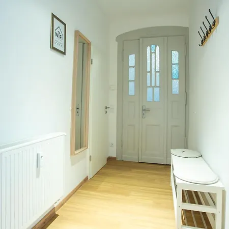 Fullhouse - Halle - B2 - Daylight Bathroom - Nespresso * Halle (Saale)