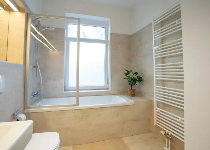 Daire Fullhouse - Halle - B2 - Daylight Bathroom - Nespresso *