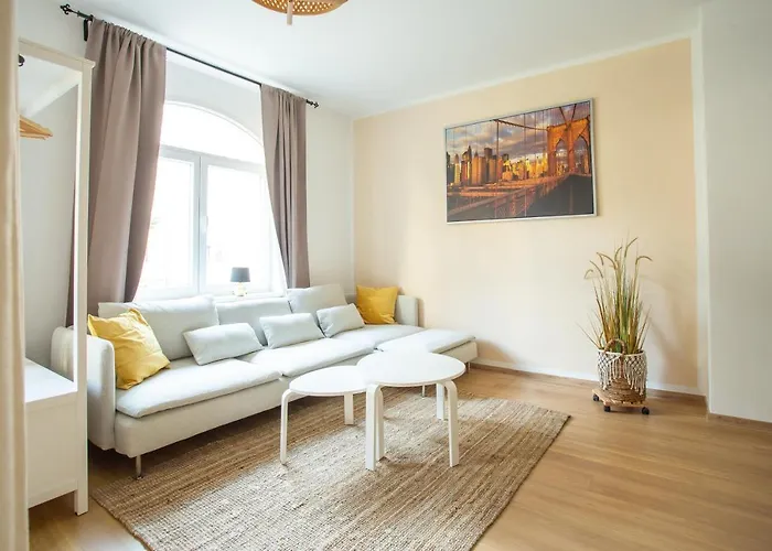 Fullhouse - Halle - B2 - Daylight Bathroom - Nespresso Daire *