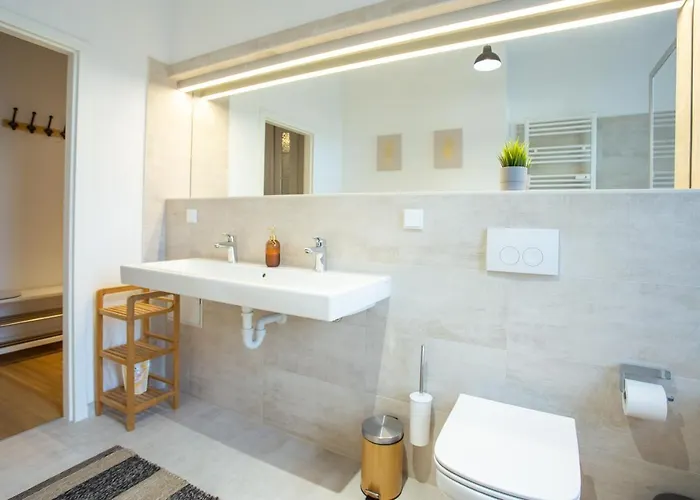 Fullhouse - Halle - B2 - Daylight Bathroom - Nespresso Halle (Saale)